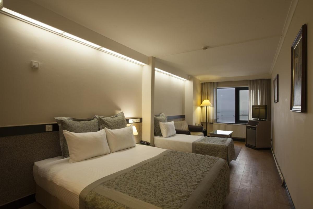 Kadikoey Rihtim Hotel Estambul Exterior foto